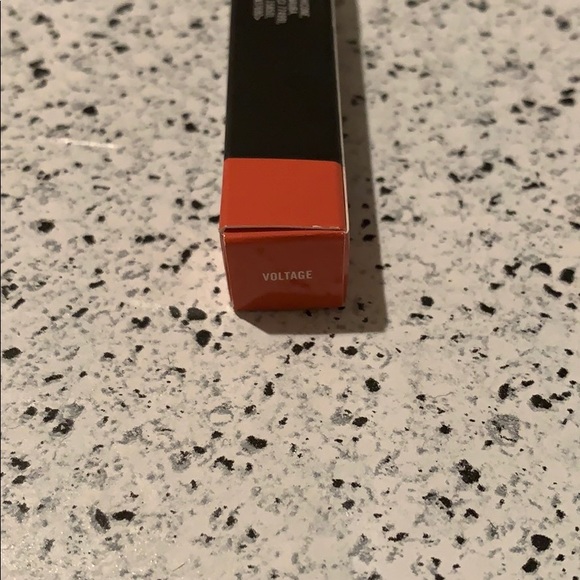 NWT MAC Cosmetics Voltage Pro Longwear Lip Pencil - Picture 8 of 8
